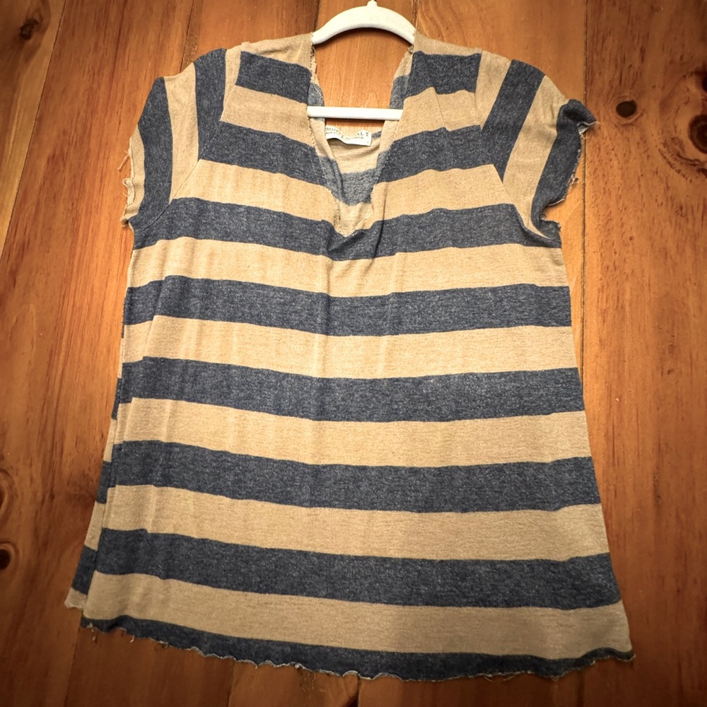 Urban Outfitters Project Social Tee, blue and tan, size M